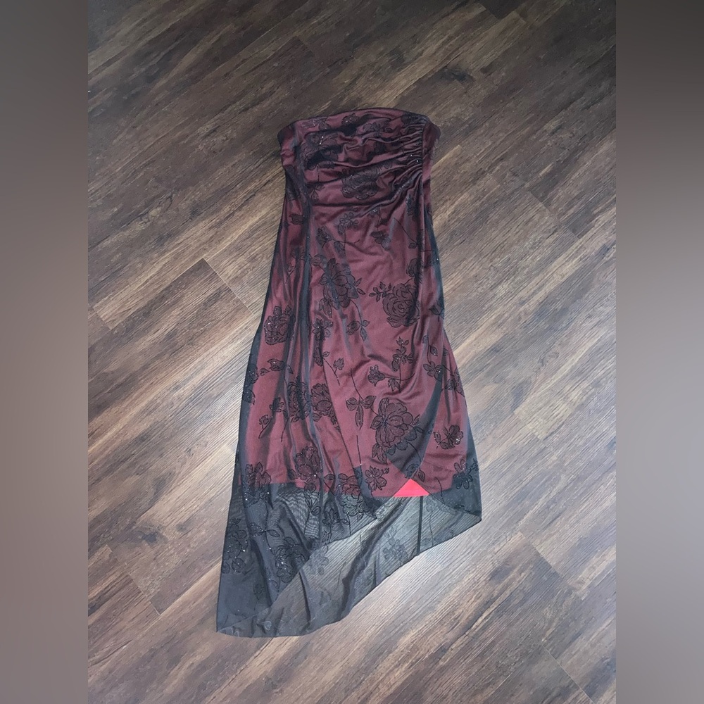 Byer too! vintage y2k Strapless Burgundy Dress with Black Floral Overlay size L